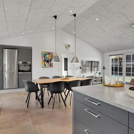 Stunning In With Kitchen Blåvand
